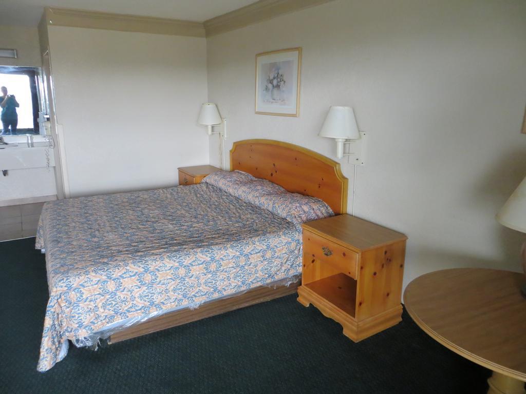 Budgetel Inn & Suites Macon Quarto foto